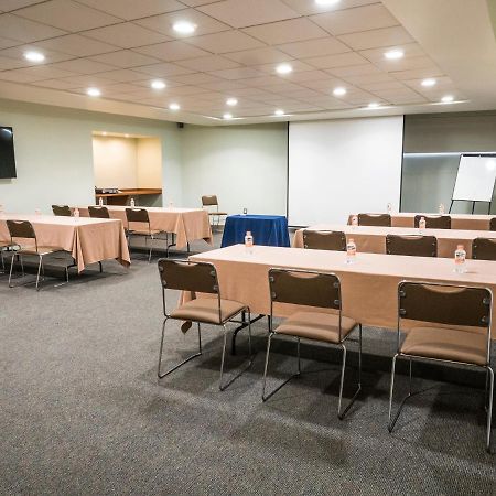 Hotel Mercury Inn Querétaro Zewnętrze zdjęcie