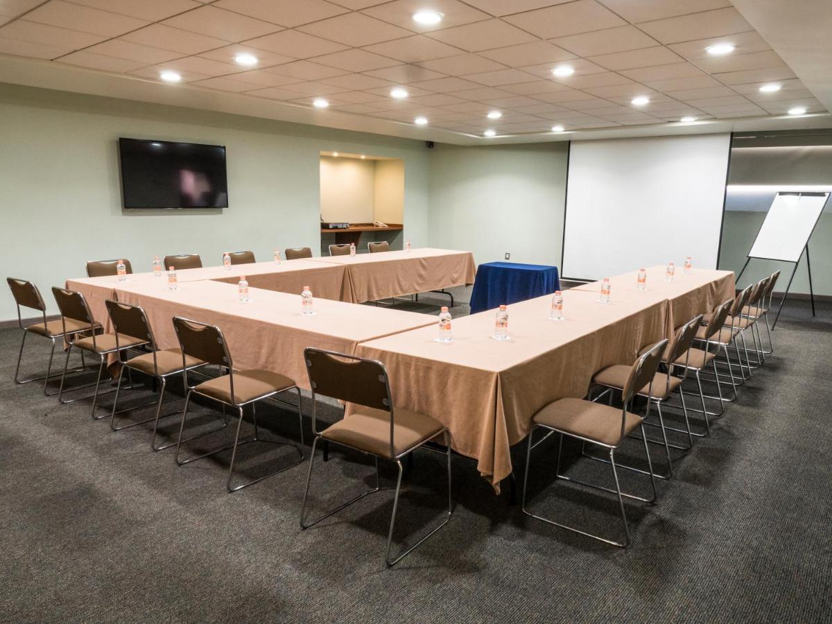Hotel Mercury Inn Querétaro Zewnętrze zdjęcie