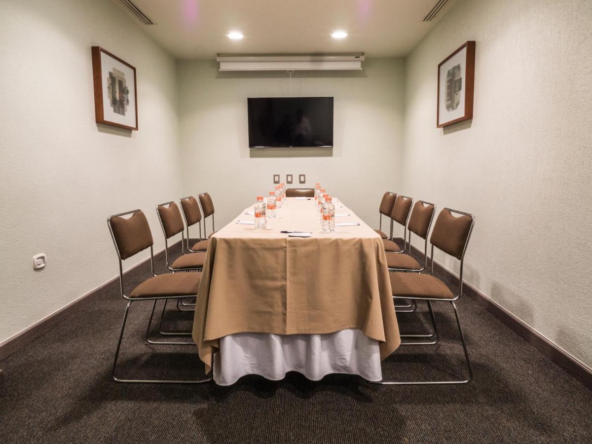 Hotel Mercury Inn Querétaro Zewnętrze zdjęcie