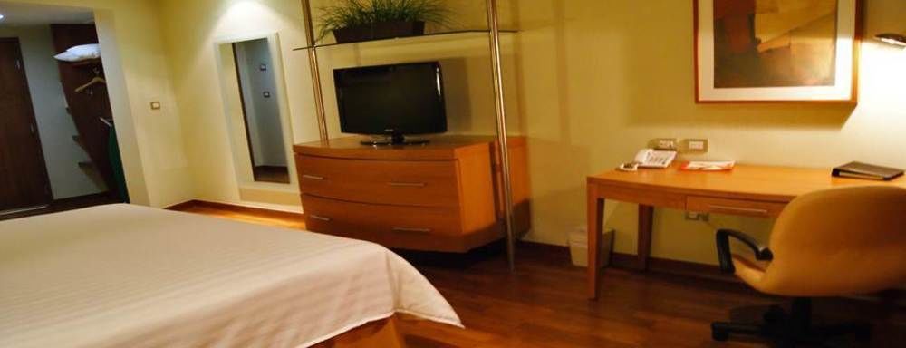 Hotel Mercury Inn Querétaro Zewnętrze zdjęcie