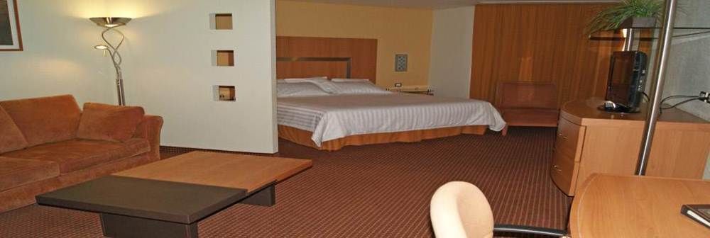 Hotel Mercury Inn Querétaro Zewnętrze zdjęcie