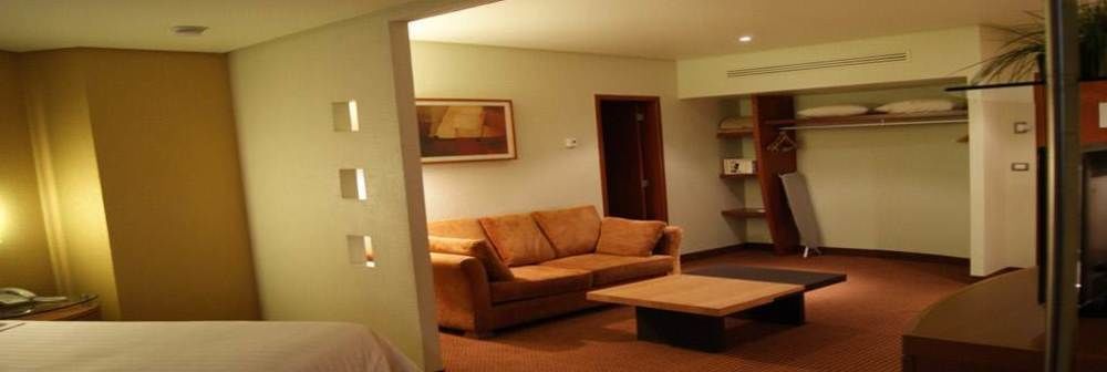 Hotel Mercury Inn Querétaro Zewnętrze zdjęcie