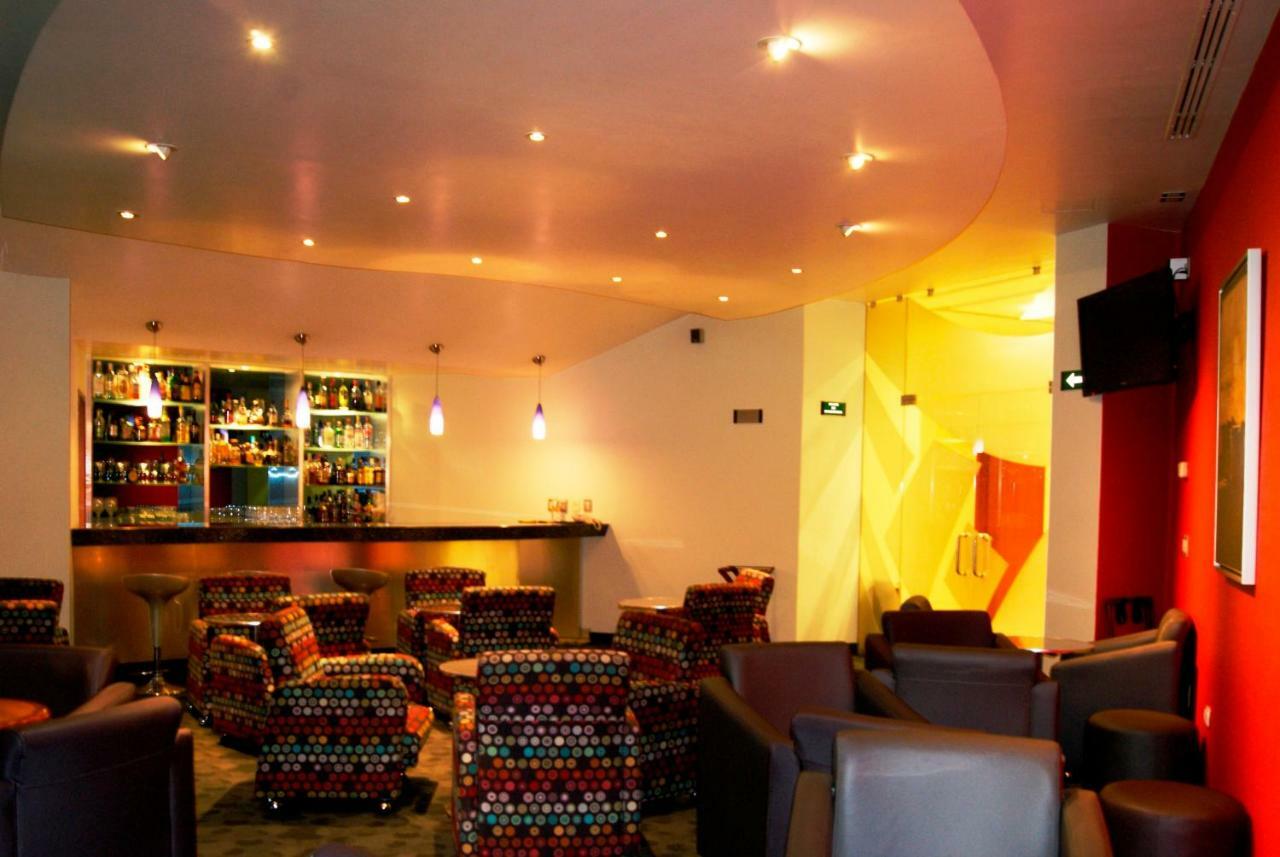 Hotel Mercury Inn Querétaro Zewnętrze zdjęcie